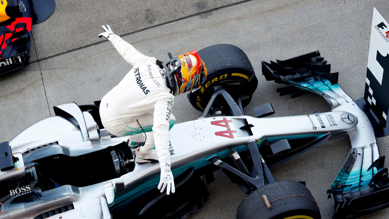 Η Mercedes ευχήθηκε στον Lewis Hamilton